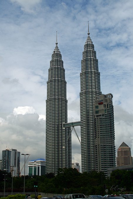 IMG_0225_400.JPG - Petronas Twin Towers