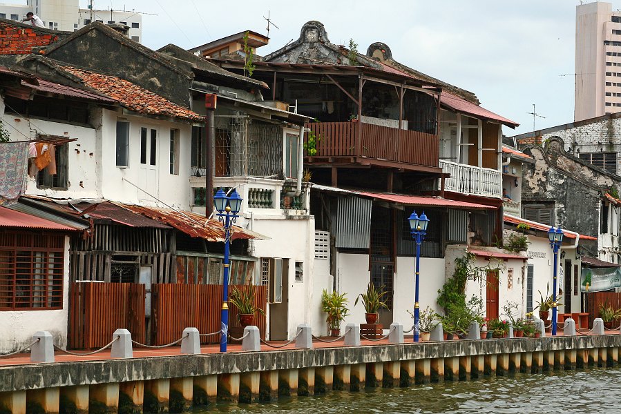 IMG_0352_400.JPG - Am Kanal in Melaka