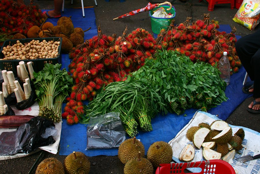 IMG_0911_400.JPG - auf dem Markt in Sibu, Sarawak