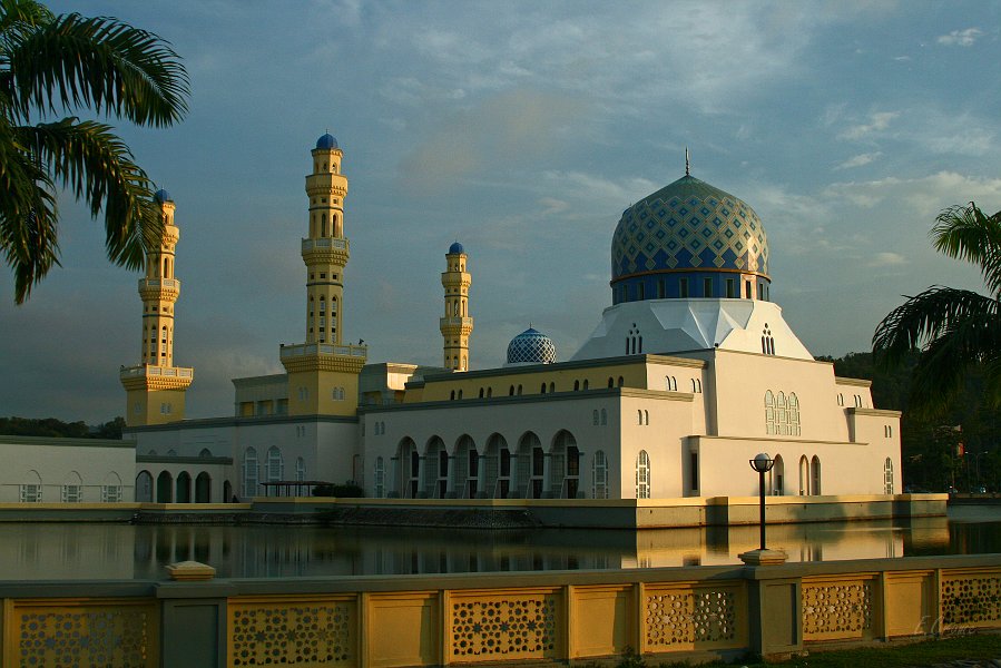IMG_1245_400.JPG - neue Moschee in Kota Kinabalu